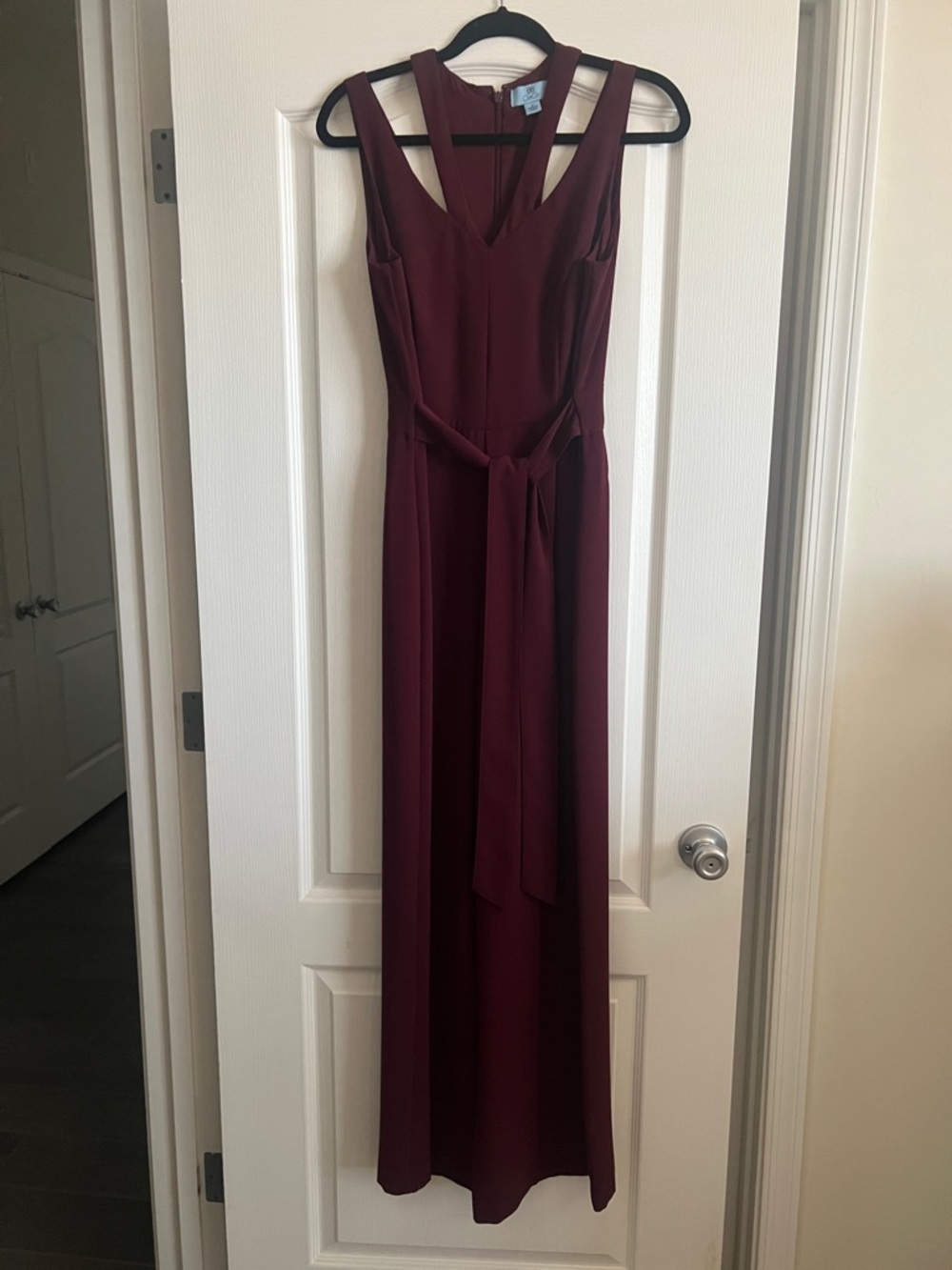 Cece Sleeveless V-Neck Burgundy Maxi Dress with Waist Tie